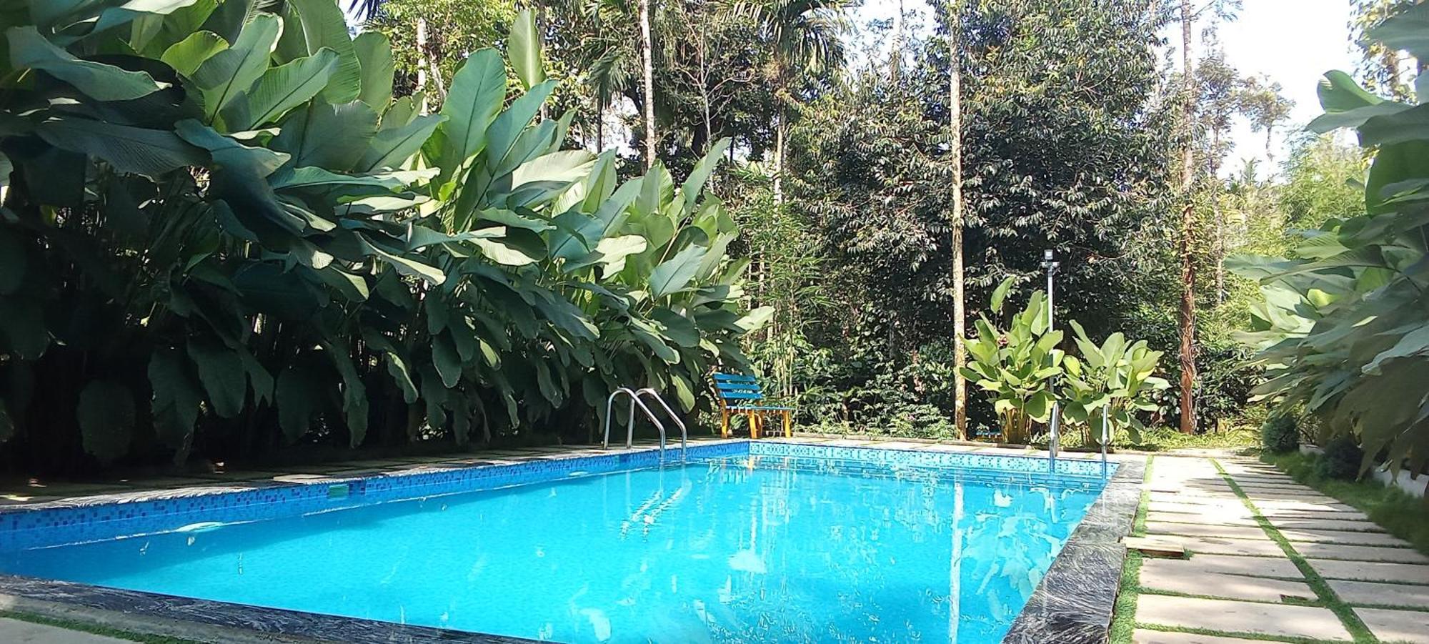 Le Vista Resort Sultan Bathery Exterior foto